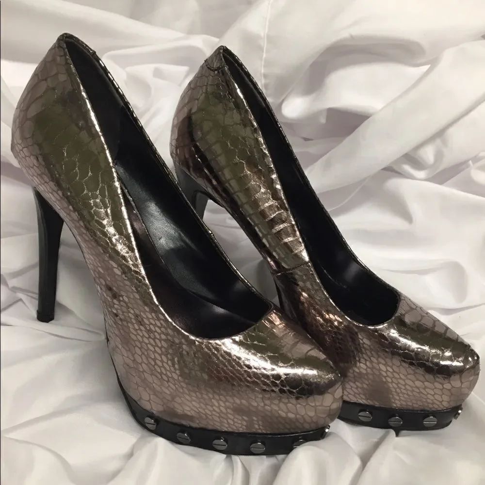 Simply Vera Heels Faux Skin 6M Vera Wang High Heel Shoes